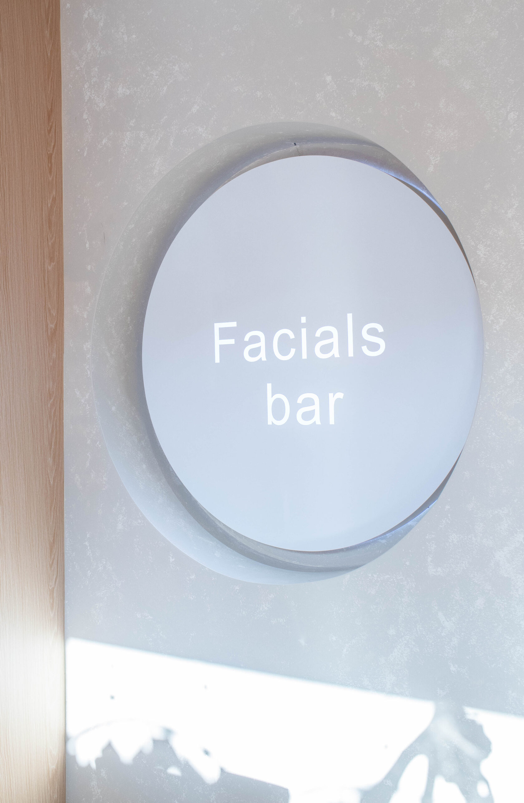 Facials Bar sign