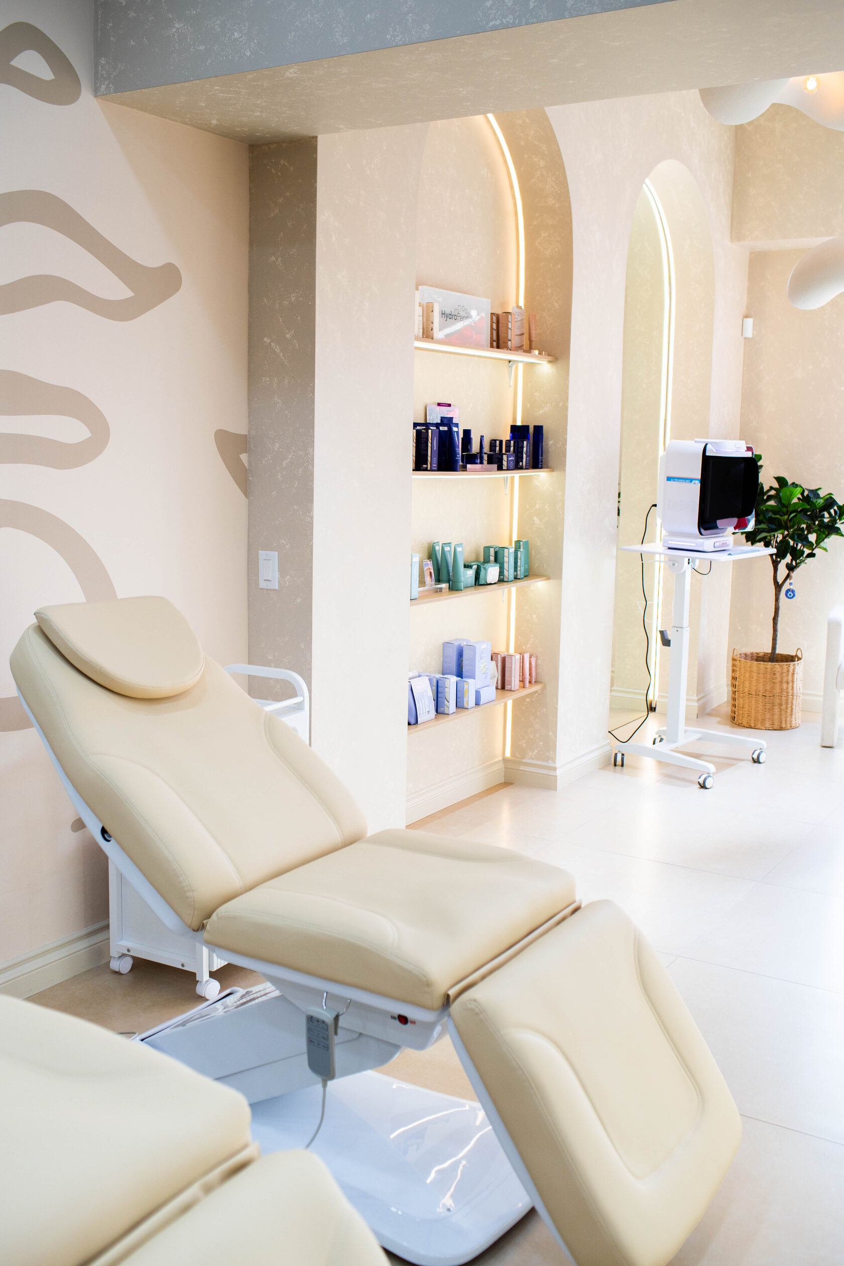 Full salon interior